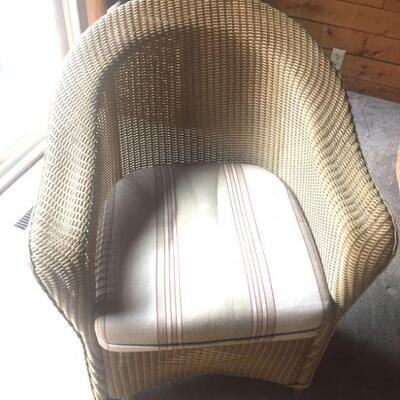  25% OFF LISTED PRICE! Resin Wicker Patio Set - 60