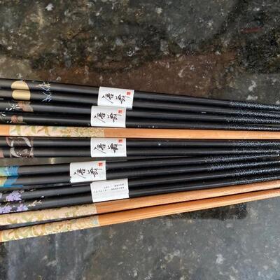 Wood chopstick lot 