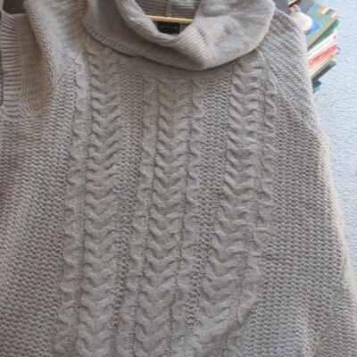 Lot 55- Worthington Knitted Sweater Top