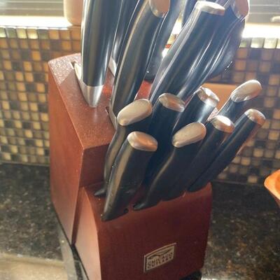 Knife set in block 