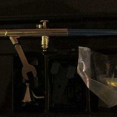 Lot 56- Badger Airbrush