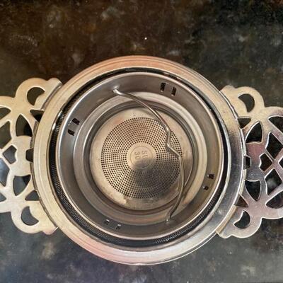 Tea strainer