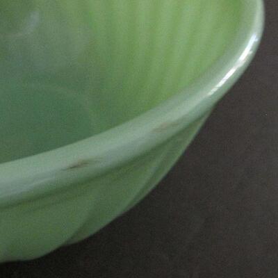 Lot 64- Anchor Hocking Fire King Jadeite Swirl Bowls
