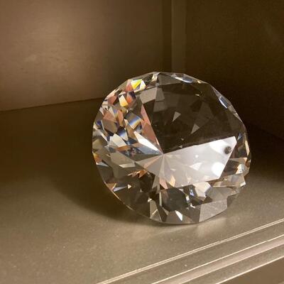 Diamond decor paperweight
