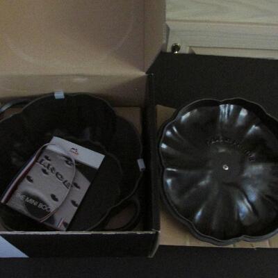 Lot 80- Cast Iron Pumpkin Cocotte