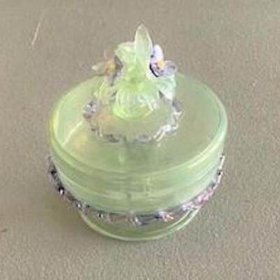 LOT#17LR: Vaseline Glass Trinket Box