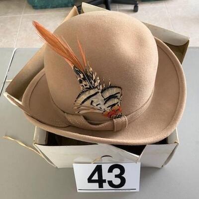 LOT#43U: Adolfo Wool Ladies Hat in Box