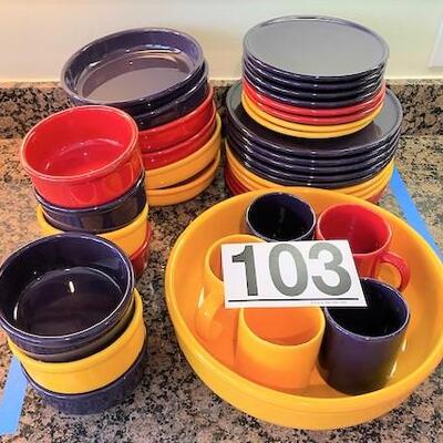 LOT#103K: Waechtersbach Spain Dinnerware Set
