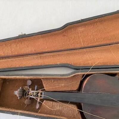 LOT#139B1: Antique Violin Believed to be from New England