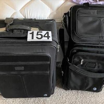 LOT#154B2: Set of 4 Matching Boyt Luggage