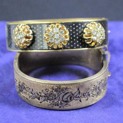 LOT#215LR: Pair of Vintage Hinged Bracelets