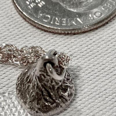 LOT 311 STERLING SILVER CHAIN & HERSEY KISS CHARM