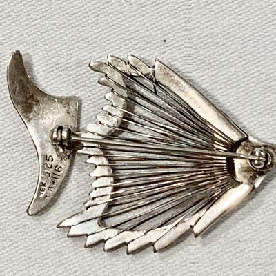 LOT 322  MODERNIST FISH BROOCH STERLING SILVER MEXICO