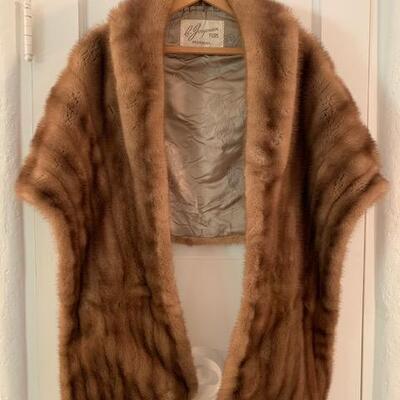 LOT 33 Mink Stole Jorgensen