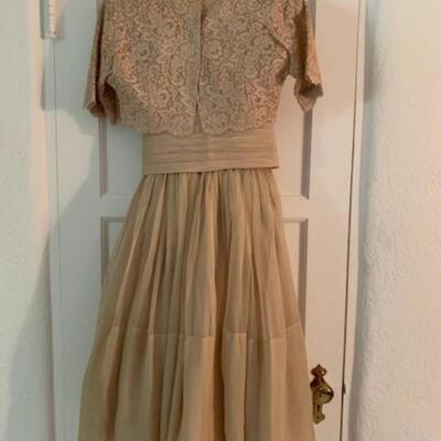 LOT 38 VINTAGE Tan dress