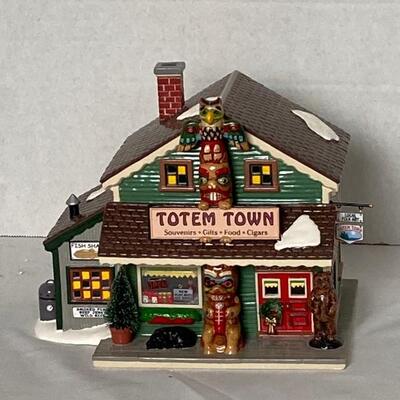 Lot #104 Dept.56 The Original Snow Village Totem Town Souvenir Shop