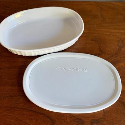 Lot 31 - Vintage Corning Ware French White Casserole Side Dishes