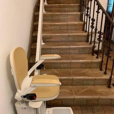 LOT 123 Stair Chair Lift by Acorn Curve 180