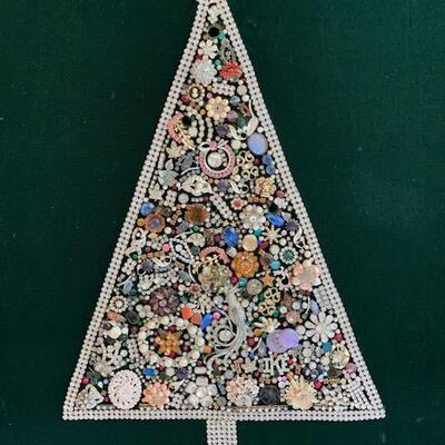 LOT 130 Framed Jewelry Christmas Tree