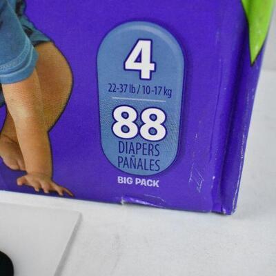 Luvs Triple Leakguards Diapers Size 4, Box of 88 - New