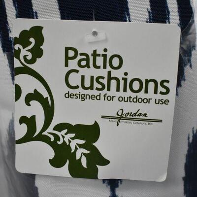 Better Homes & Gardens 2-Piece Outdoor Toss Pillow Set, Indigo Blue Ikat - New