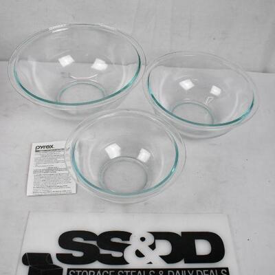 3 pc Pyrex Mixing Bowls Prepware, Clear. Includes box - New