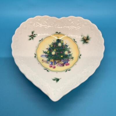 Christmas Holiday Heart Shaped Trinket Dish