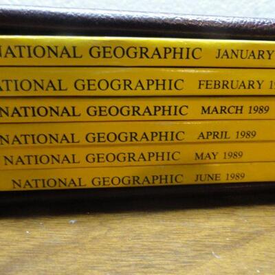 1989 National Geographic Magazine - complete set of 12 with faux leather cases Cases in great condition Books in normal good condition