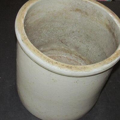 Lot 101- Redwing Pottery Crock