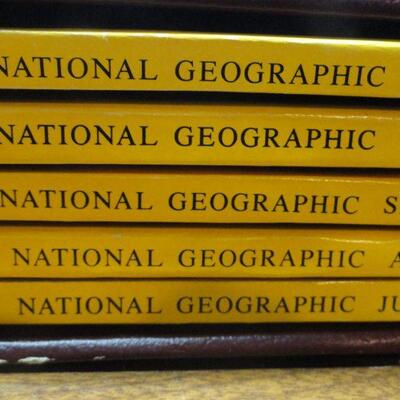 1985 National Geographic Magazine - complete set of 12 with faux leather cases Cases in great condition Books in normal good condition