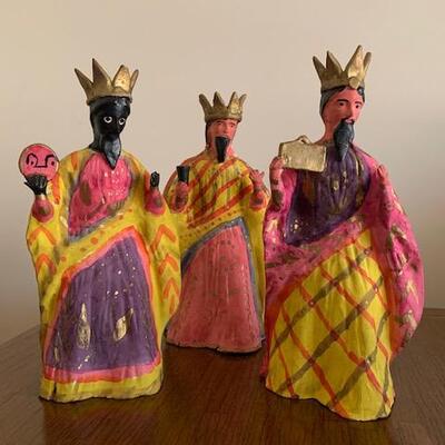 LOT 178 Nativity 3 Kings Hand Made Clay Mexico