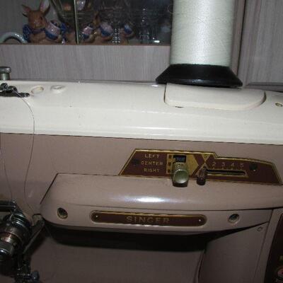 Lot 107- Vintage Singer Sewing Machine