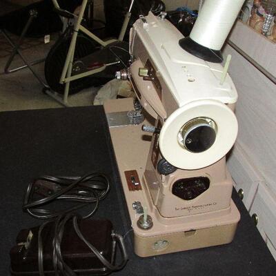 Lot 107- Vintage Singer Sewing Machine