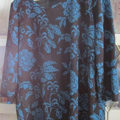 Lot 115- French Laundry Top
