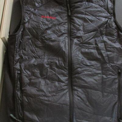 Lot 116- Mammut Vest