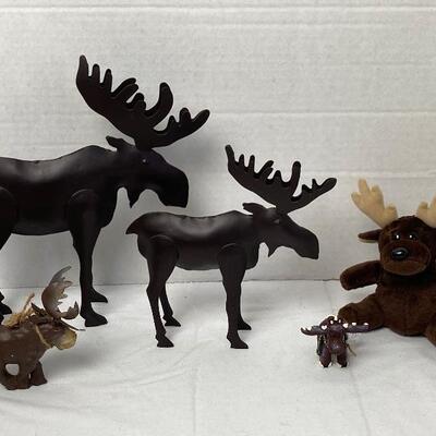 Lot #156 Moose Decorative Items