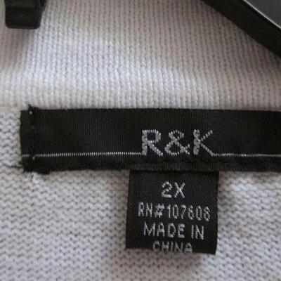 Lot 118- R&K Sweater Top