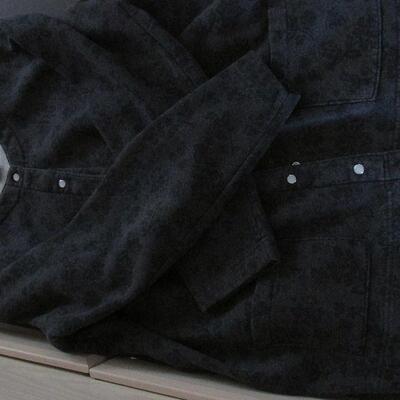 Lot 121- Laura Scott Sweater Top