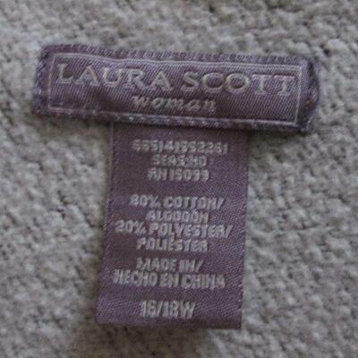 Lot 121- Laura Scott Sweater Top