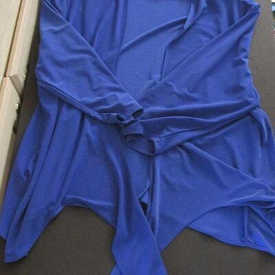 Lot 123- Perceptions Top