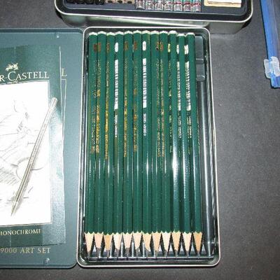 Lot 134- Artist Pencils Set