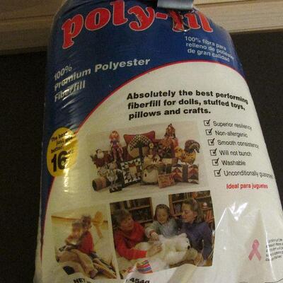 Lot 139- Polyfil Package