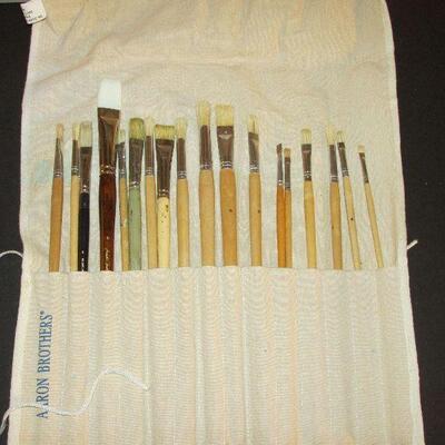 Lot 140- Collection of Paintbrushes