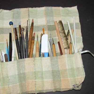 Lot 146- Collection of Art Crafting Tools
