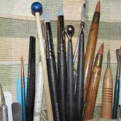 Lot 146- Collection of Art Crafting Tools