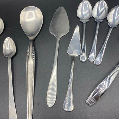 Mixed Lot of Small Serving Flatware Pieces