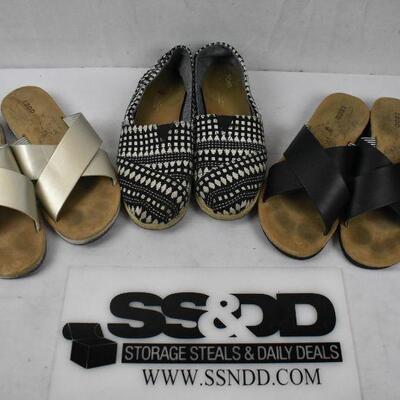 3 pairs Women's Shoes Size 8.5. Toms B&W slip-ons, & 2 pr Izod Sandals