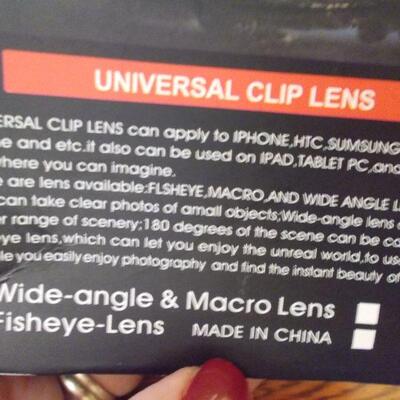 Universal Clip Lens for IPhone, Samsung, HTC, IPad, Tablet PC or Laptops