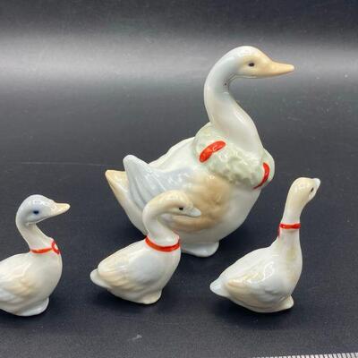 Vintage Takahashi San Francisco Holiday Goose Family Figurines