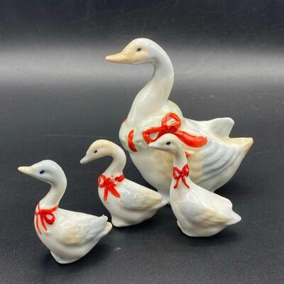 Vintage Takahashi San Francisco Holiday Goose Family Figurines